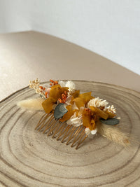 Peigne fleuri