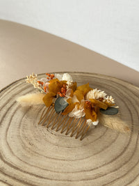 Peigne fleuri